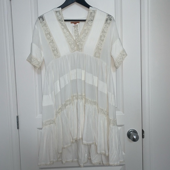 White Franco Short Sleeve Lace Detailed Dress - Picture 1 of 4